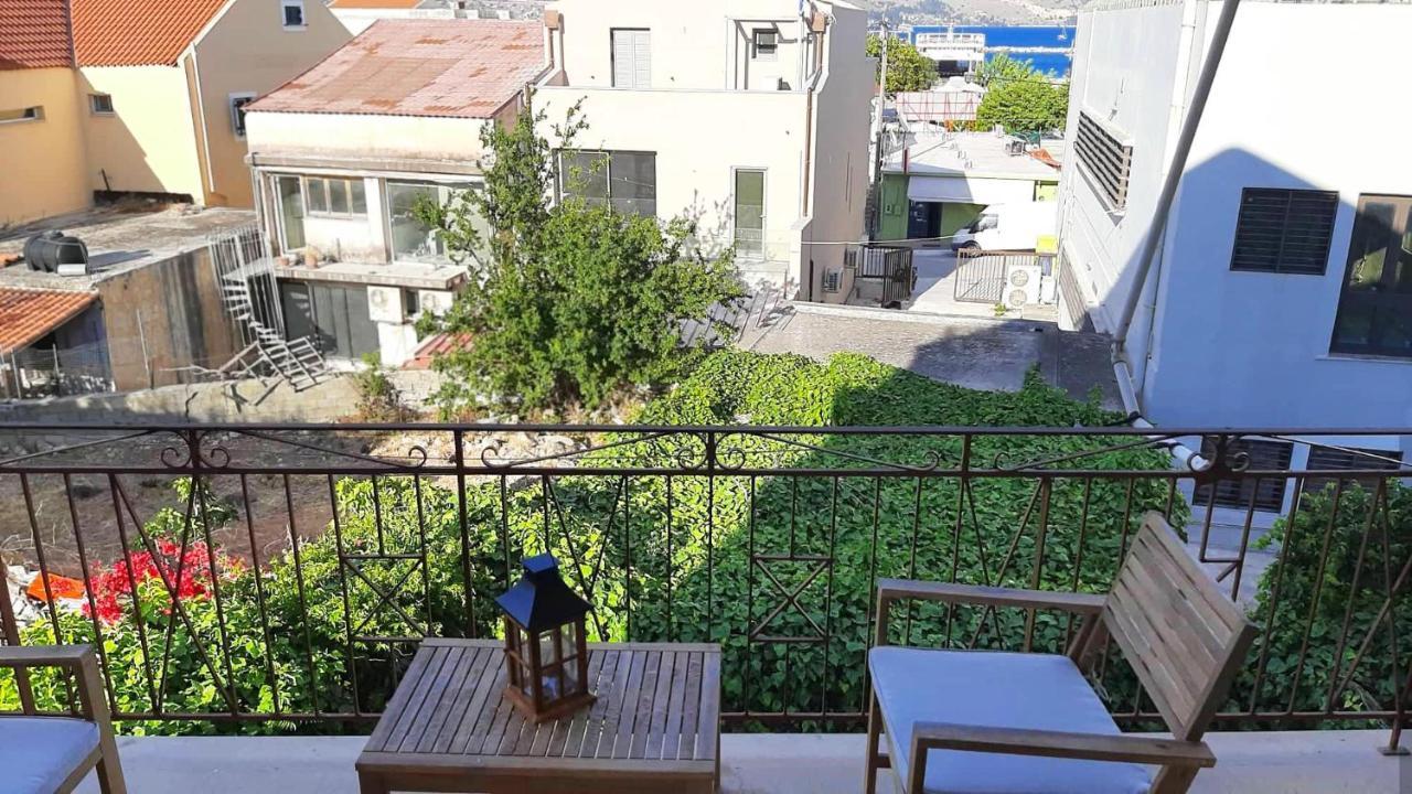 Tasias Apartments Ликсури Экстерьер фото