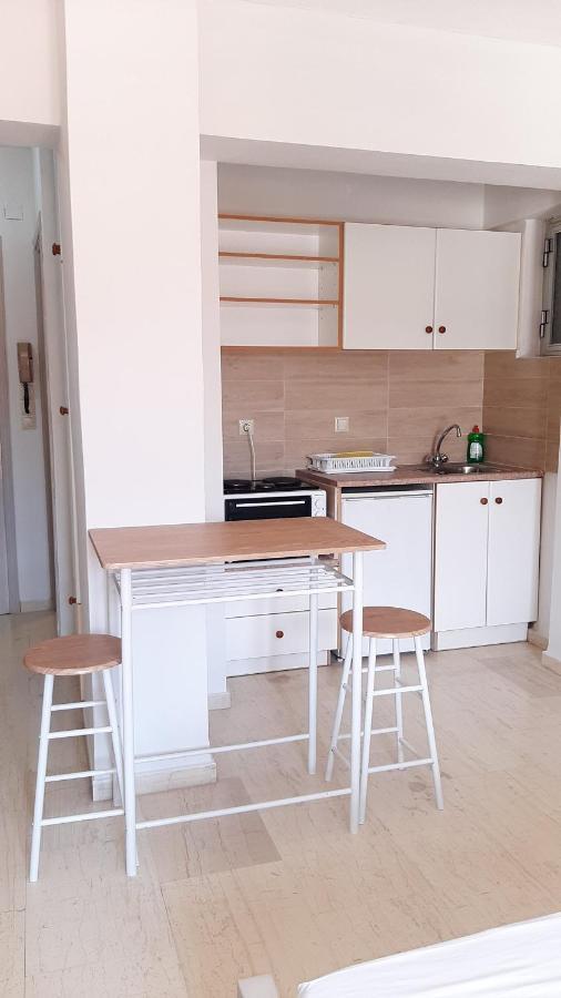 Tasias Apartments Ликсури Экстерьер фото
