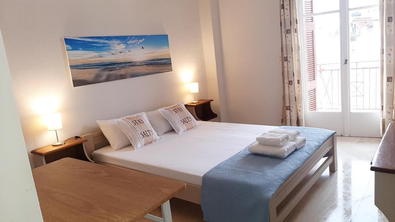 Tasias Apartments Ликсури Экстерьер фото